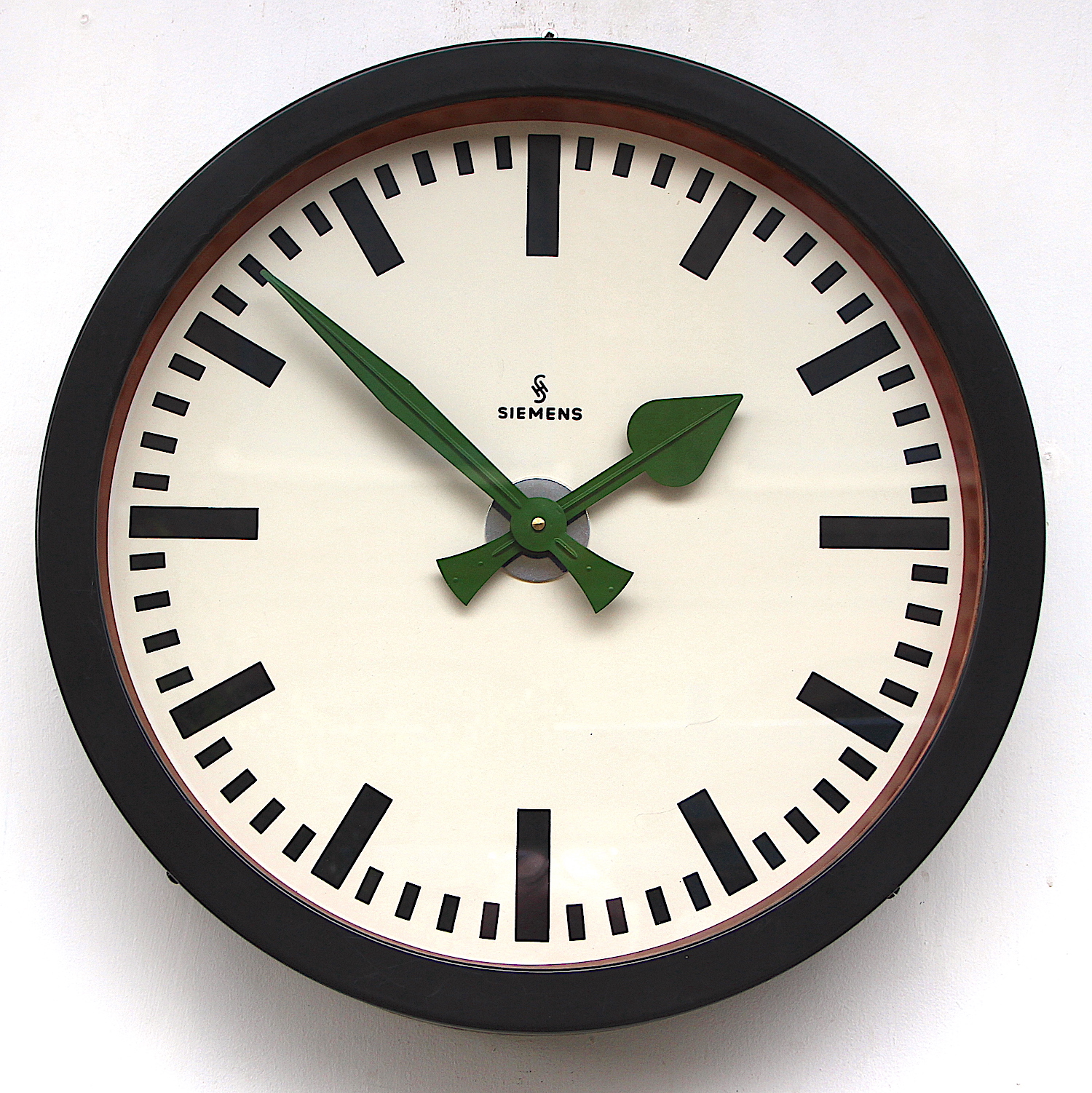 8080.vintage wall clock1